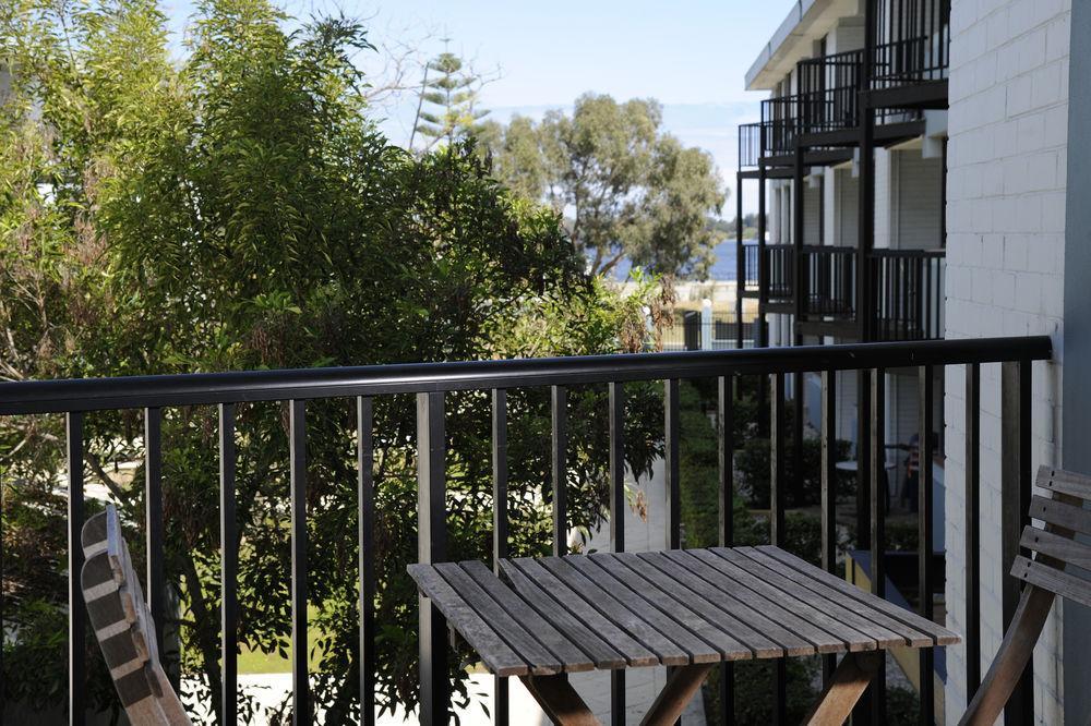 Lodestar Waterside Apartments Perth Bagian luar foto