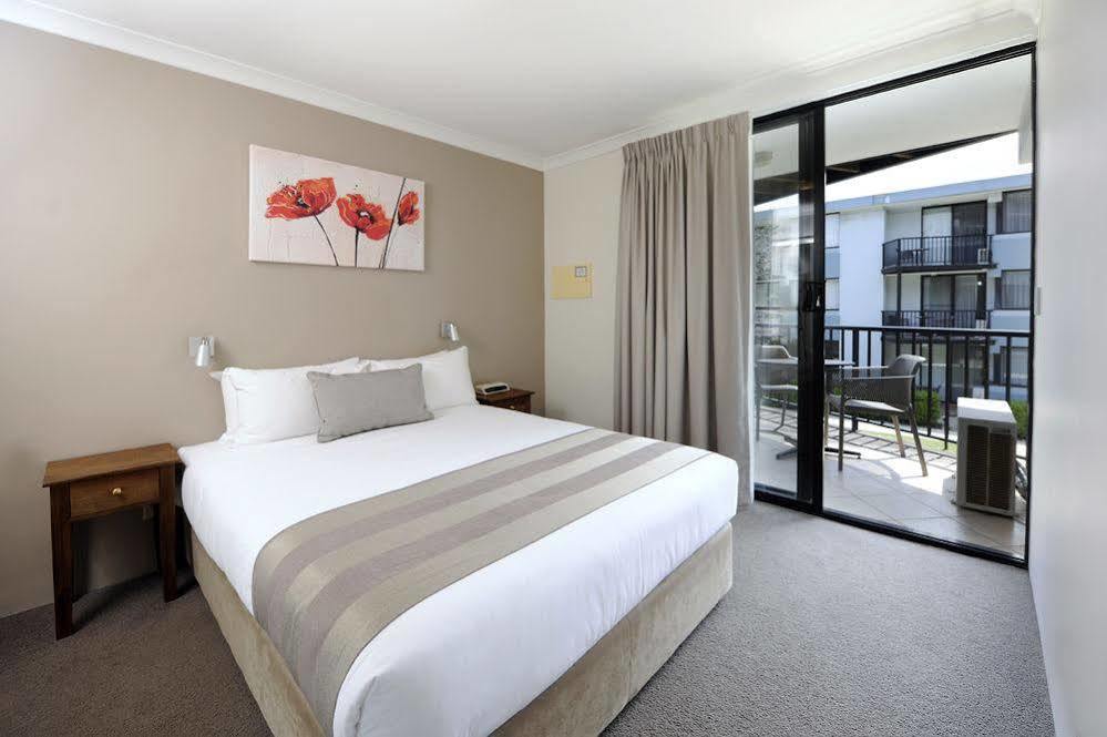 Lodestar Waterside Apartments Perth Bagian luar foto