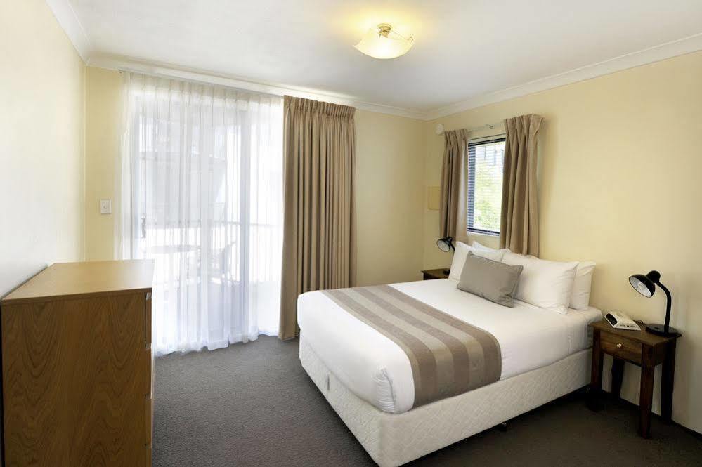 Lodestar Waterside Apartments Perth Bagian luar foto