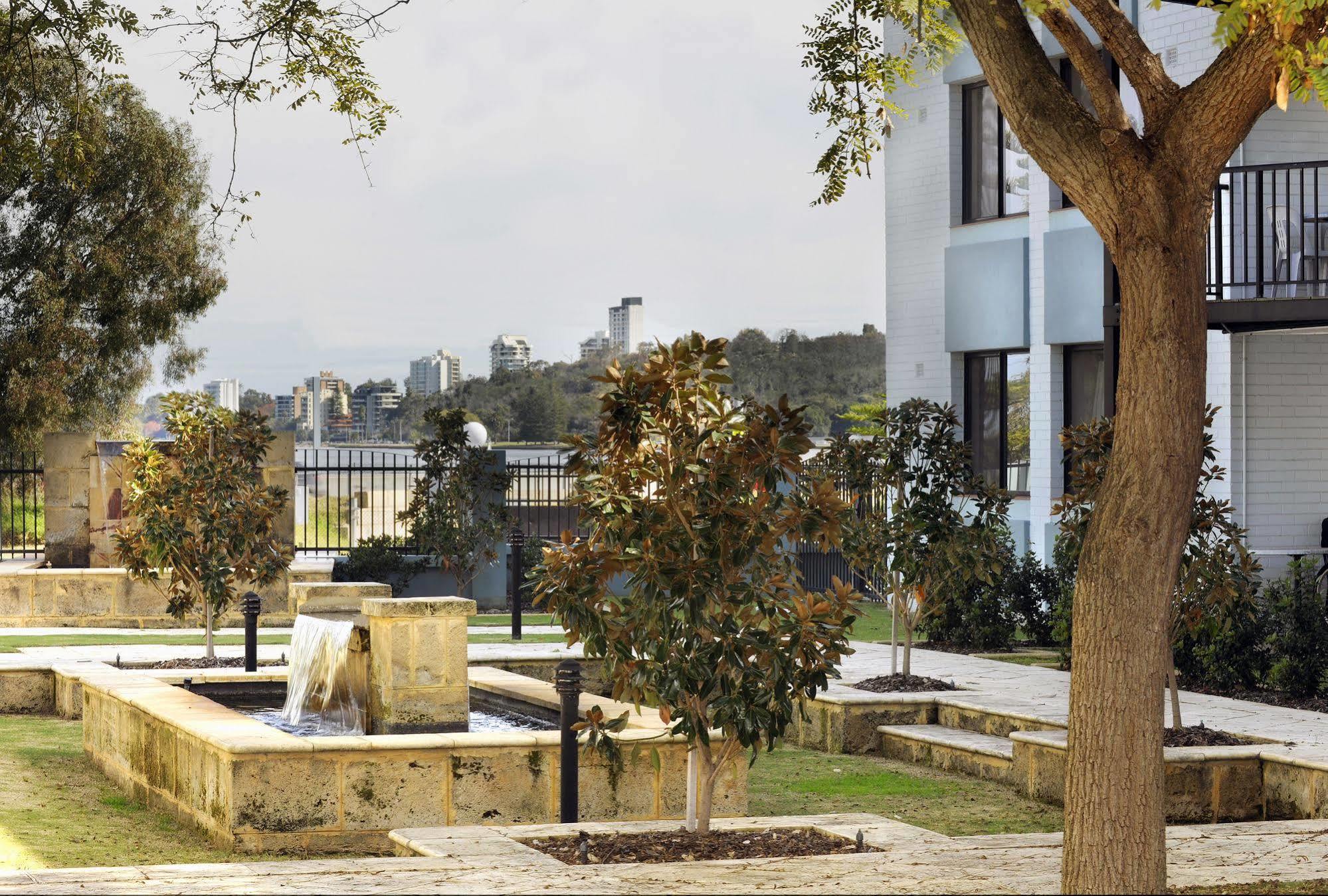 Lodestar Waterside Apartments Perth Bagian luar foto