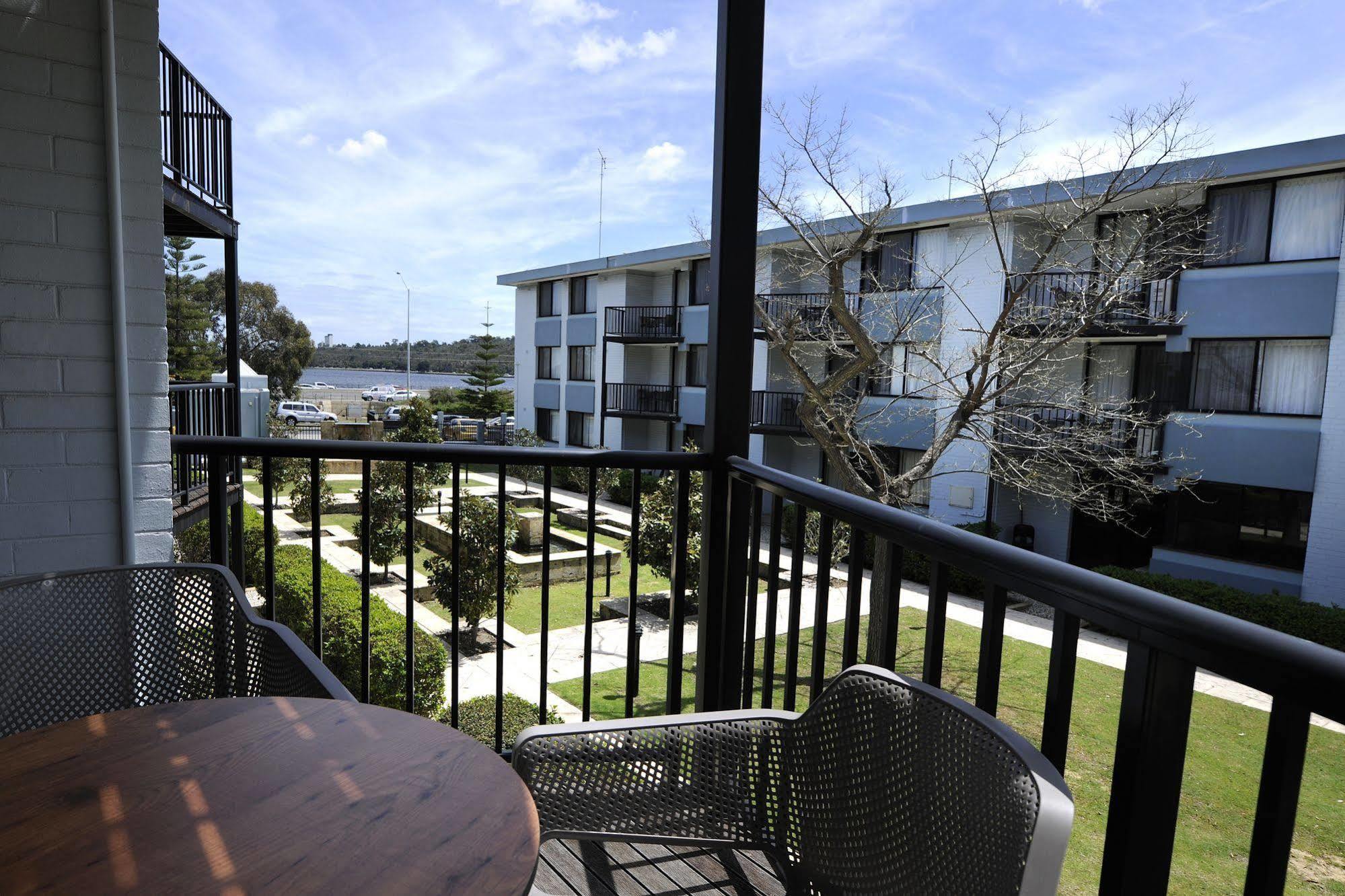 Lodestar Waterside Apartments Perth Bagian luar foto