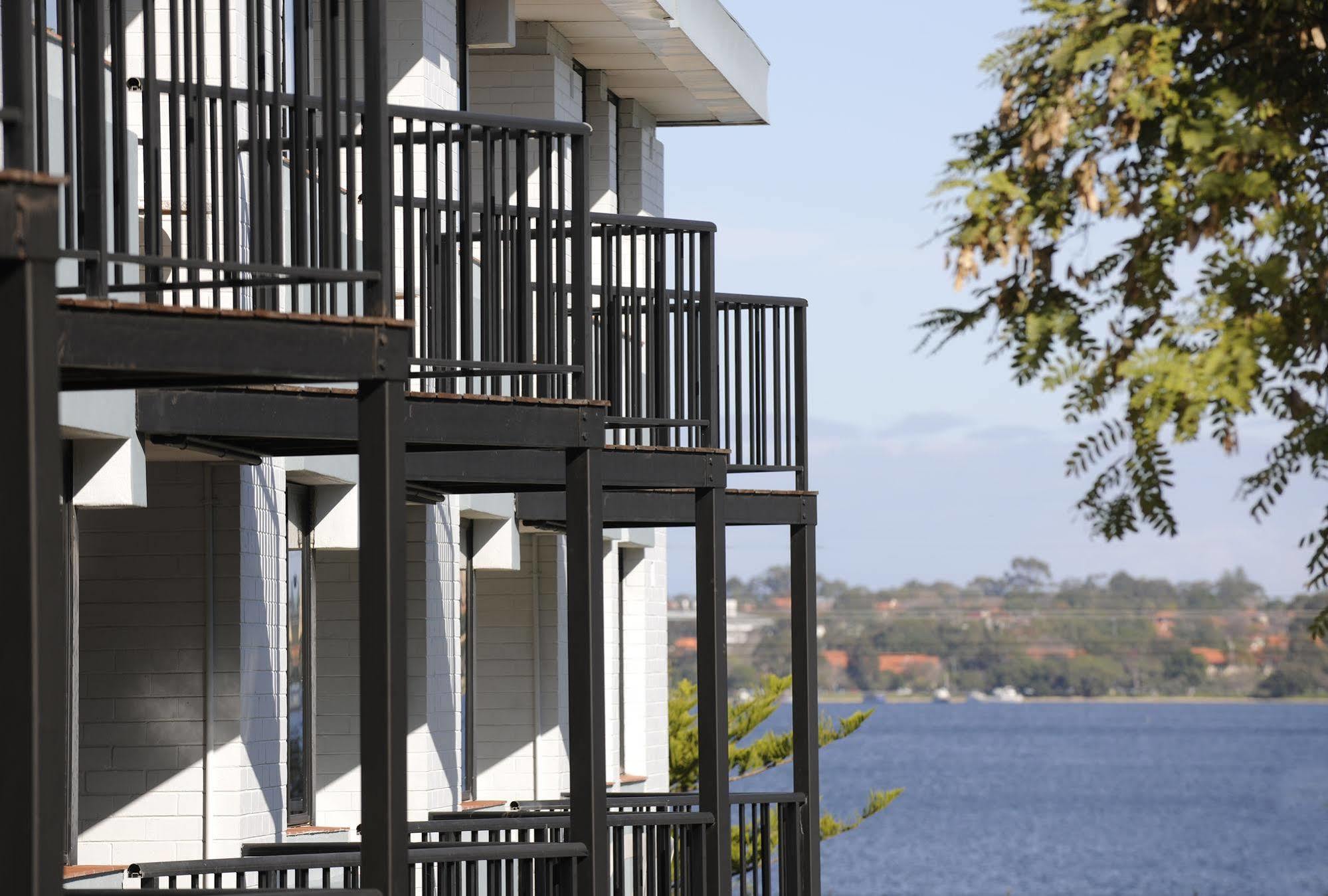 Lodestar Waterside Apartments Perth Bagian luar foto